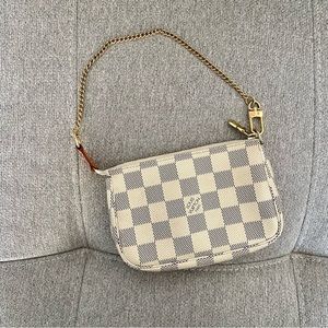 LOUIS VUITTON | Damier Azur Mini Pochette